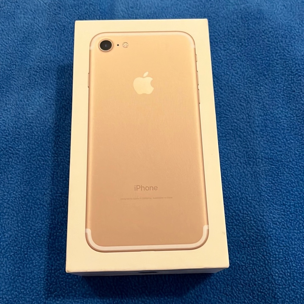 IPhone 7 box for gold phone